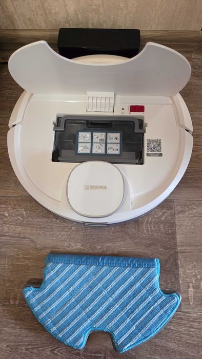 Робот-пилосос ECOVACS DEEBOT OZMO 900 White + набір розхідників