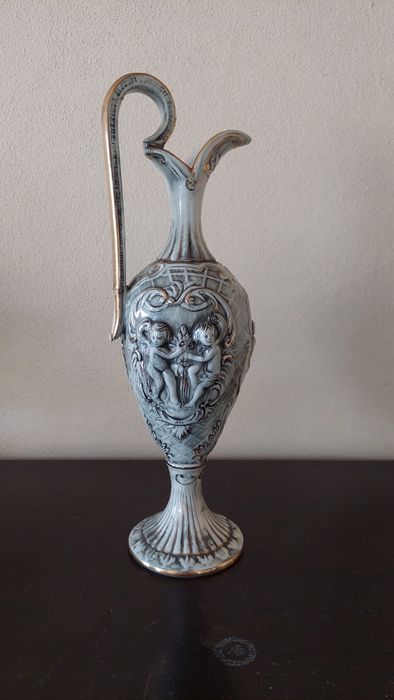 Par de jarras decorativas em cerâmica com asas