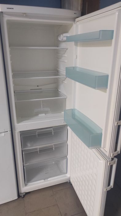 Холодильник . Холодильник.