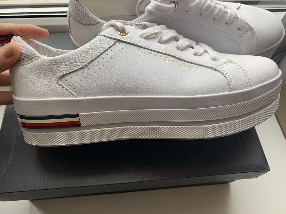 Продам кросівки кеди Tommy Hilfiger 38 розмір