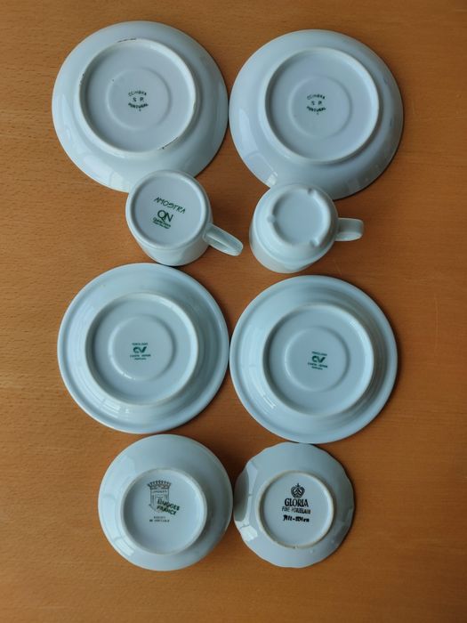 Conjunto de peças em cerâmica..