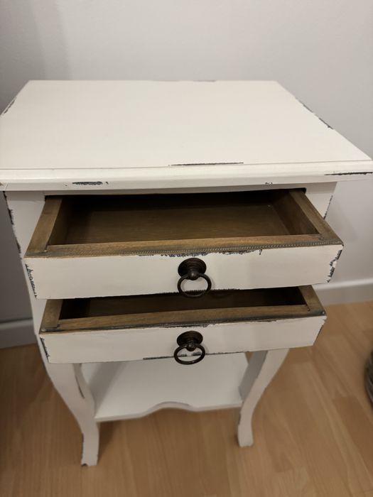 Miloo Home stolik Fiorella 40x31x68 cm biały