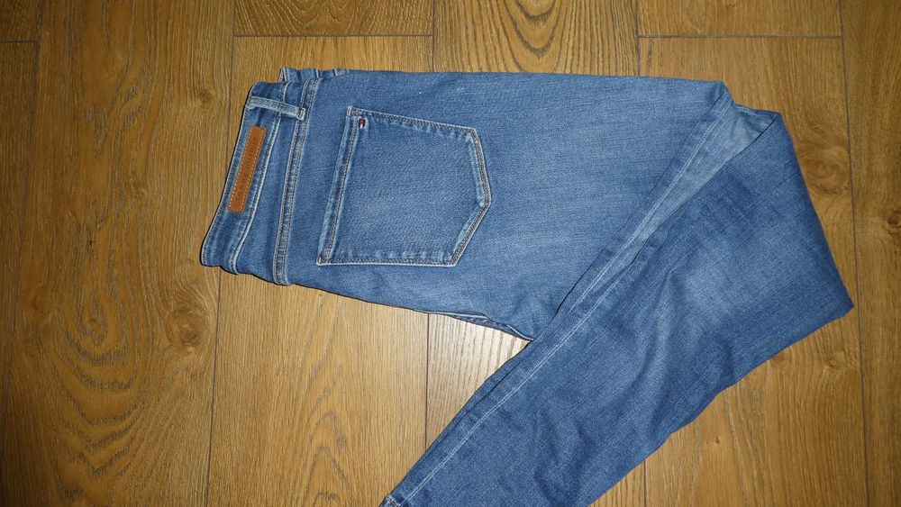 TOMMY HILFIGER jeans damskie  28/32 oryginalne