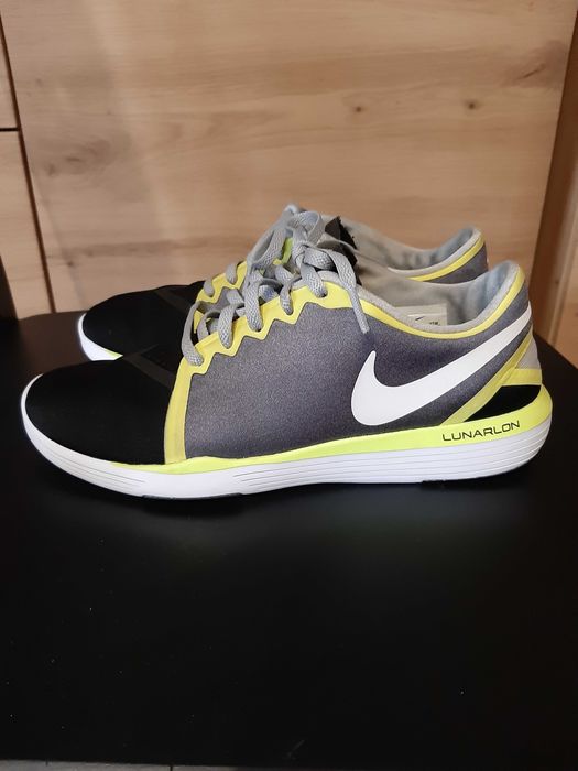 Buty Nike rozmiar 37 wkładka 23,5 cm