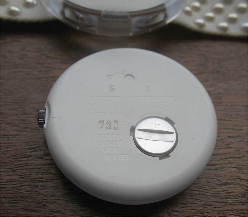 Swatch Pop Vintage - Haute Couture, Blanc De Blanc -PWBW10 4 (1 9 8 9)