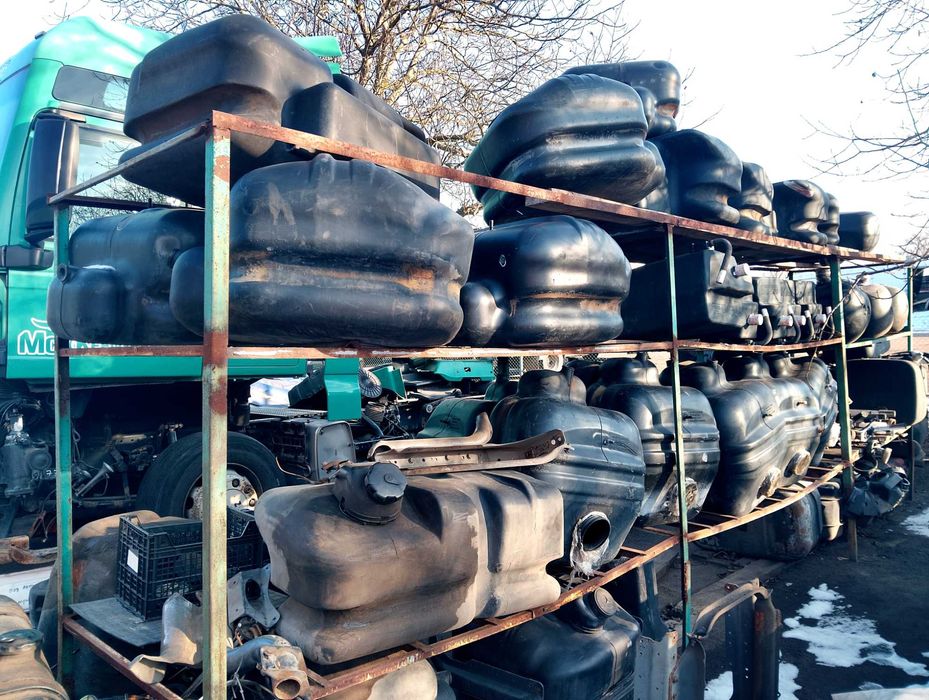 Паливний бак б/в MAN, Mercedes Actros, Atego, Axor