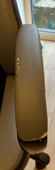 Krzesło do biurka obrotowe na kółkach