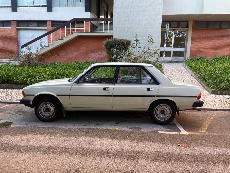 Peugeot 305 Classico