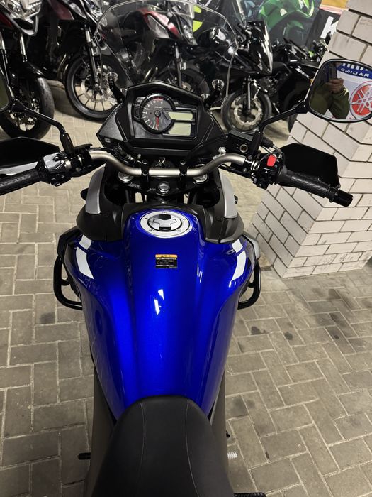 Японский мотоцикл Suzuki V-Strom 650 ABS 2022г.