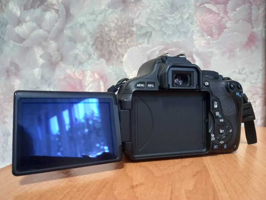 Canon rebel t3i (Американський Canon 600d) тушка