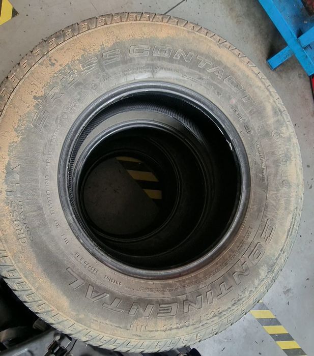 Pneus 255/70R16 continental crosscontact