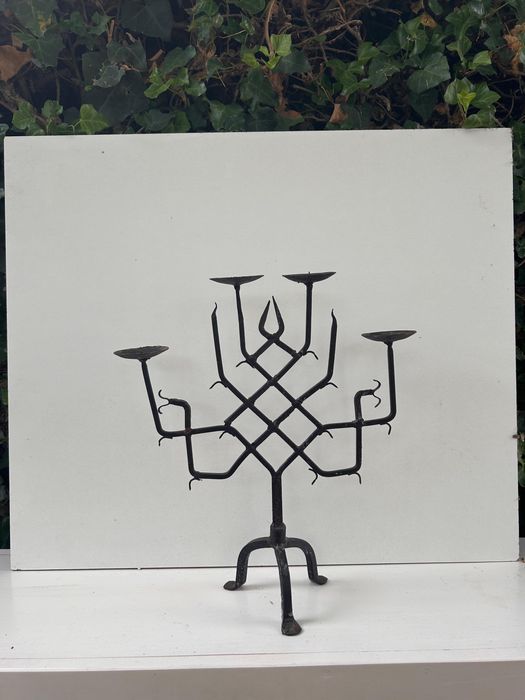 Candelabro em  ferro forjado