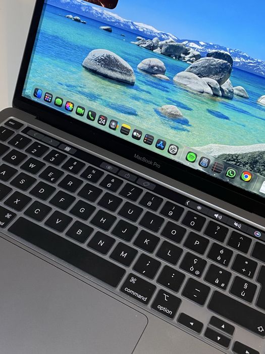 Apple MacBook Pro 13" (2020) Space Gray | Intel i5 Quad-Core | 16GB RAM | SSD 512GB | 4 Portas Thunderbolt | Impecável c/ Carregador | Aceito Retomas