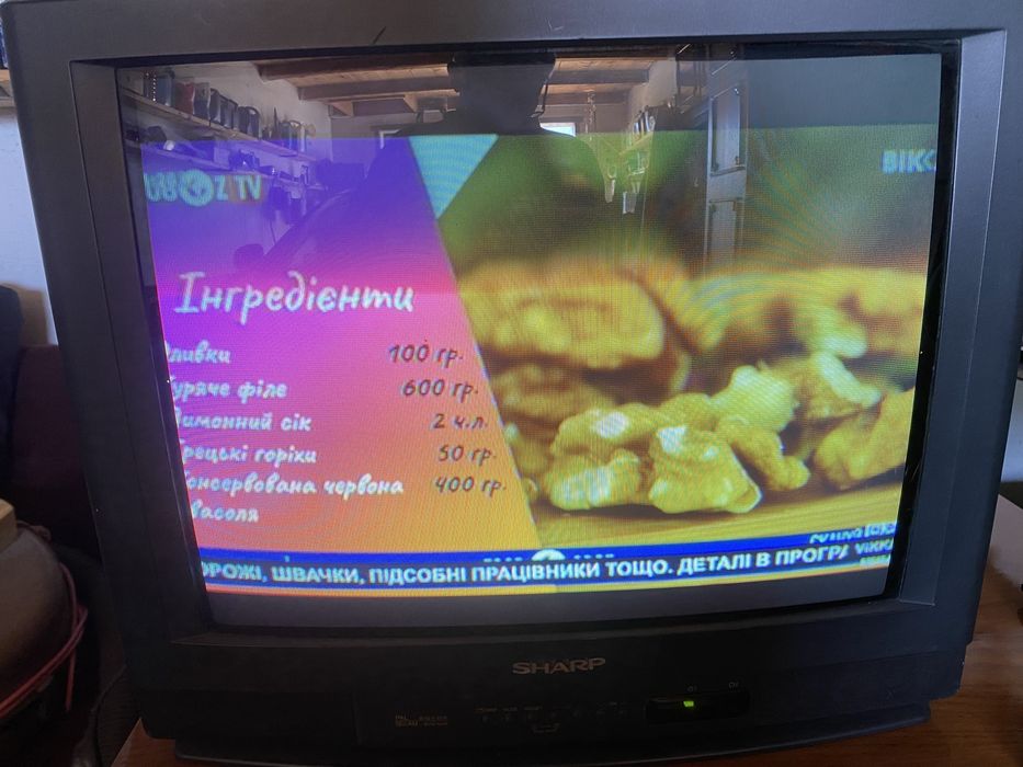 Продається телевізор SHARP.