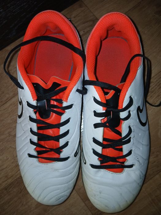 Nike сороконіжки