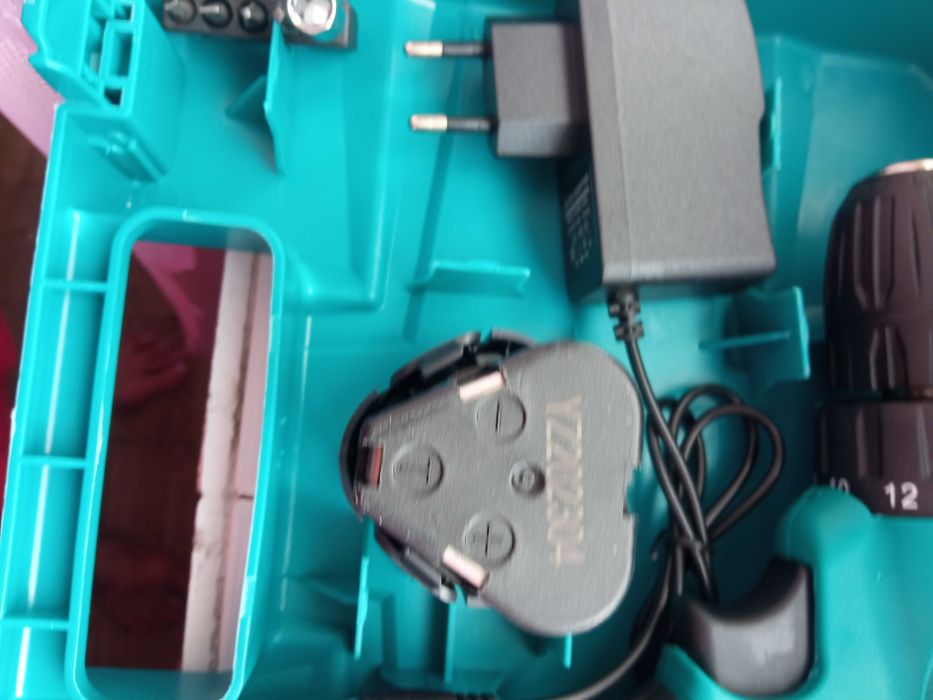 Дрель-шуруповерт 18в