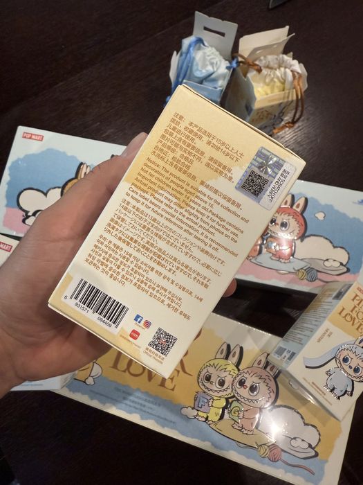 Labubu Pin For Love A-M/N-Z Оригінал