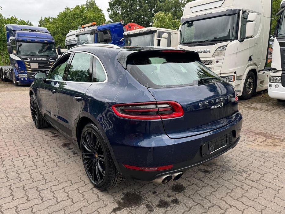 Porsche Macan full options