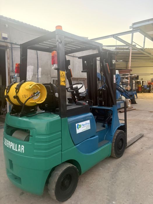 Empilhador Caterpillar GP15 – 1.500 kg