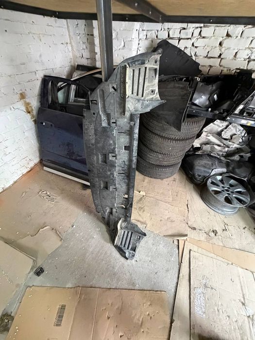 Захист бамперу / защита бампера / губа Peugeot  3008 , 09-