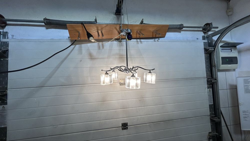 Lampy glamour żyrandole krysztalowe + kinkiety