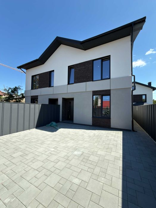 Продам Дуплекс в самому Центрі Міста. Газ. Парк Незнайко. 17 школа.