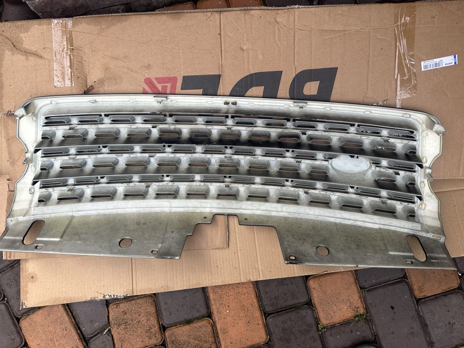 Решітка радіатора Range Rover L405