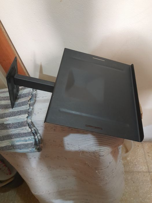 Seportes  tv 2 pretos 1 branco como novos