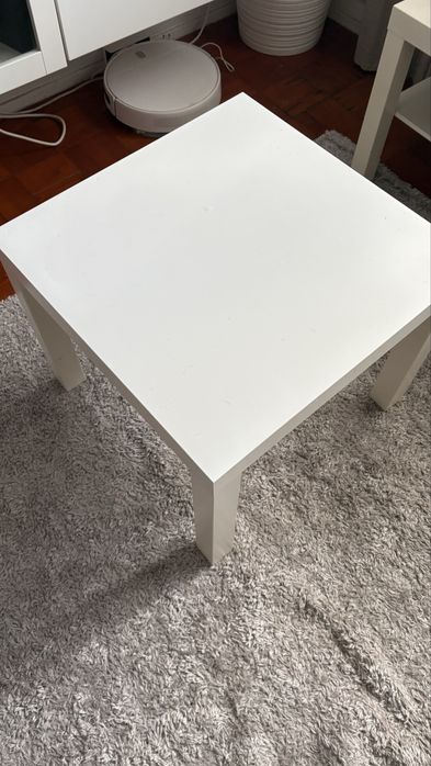 Mesa quadrada pequena Ikea