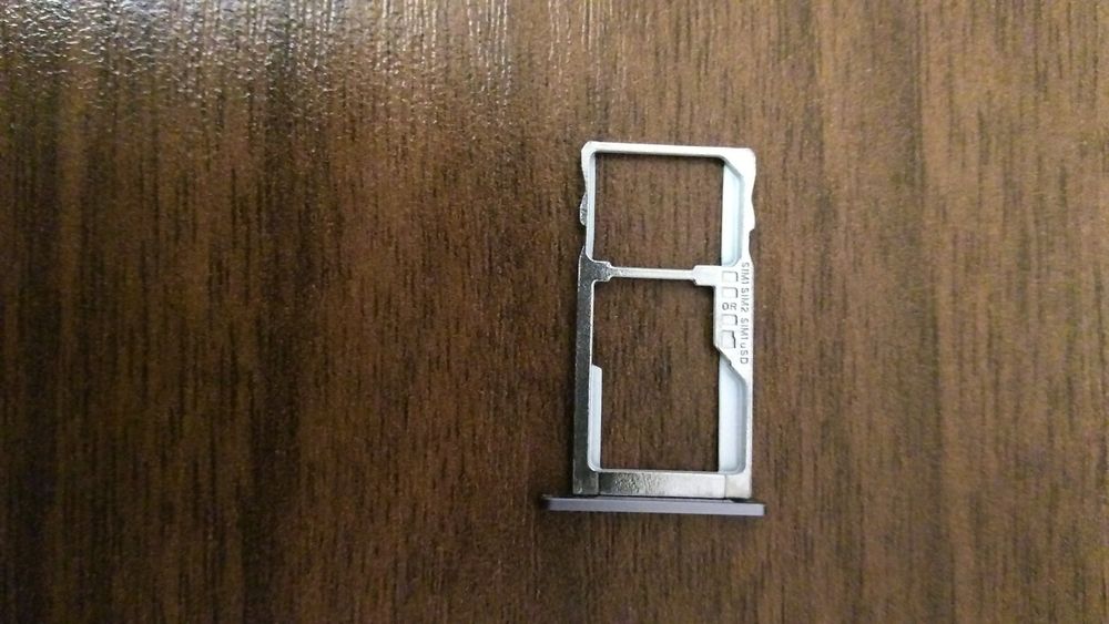 Слот сим карта+карта памяти