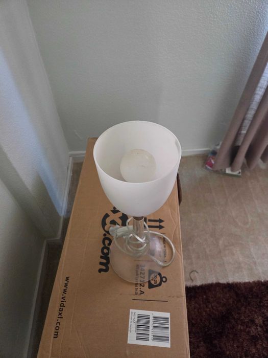 Lampada de mesa.