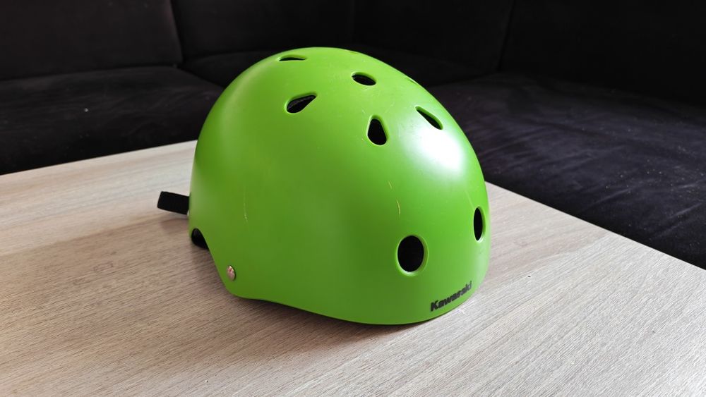 Kask Kawasaki 52-56 cm