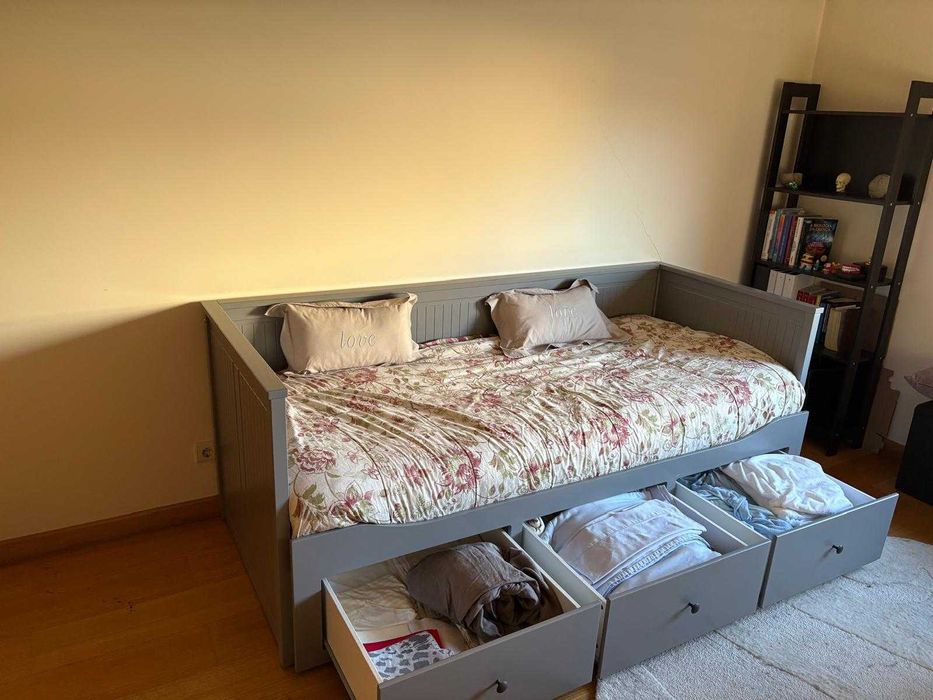 Sofá-cama COMO NOVO