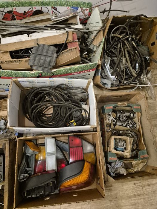 Zestaw części samochodowych VW / Audi / PRL – oryginały NOS i używane