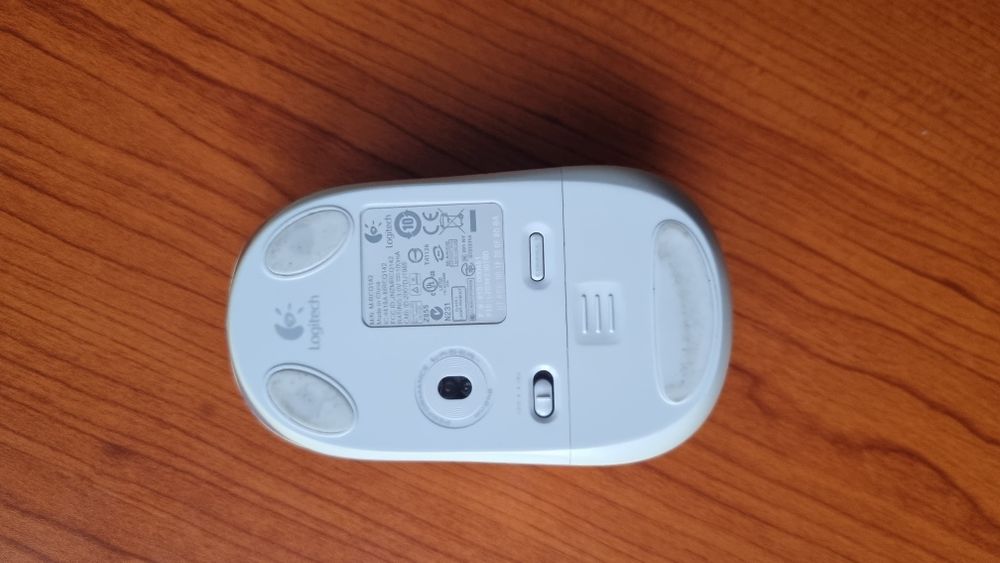 Biała Myszka Logitech Bluetooth bez adaptera M-RCQ142 bezprzewodowa