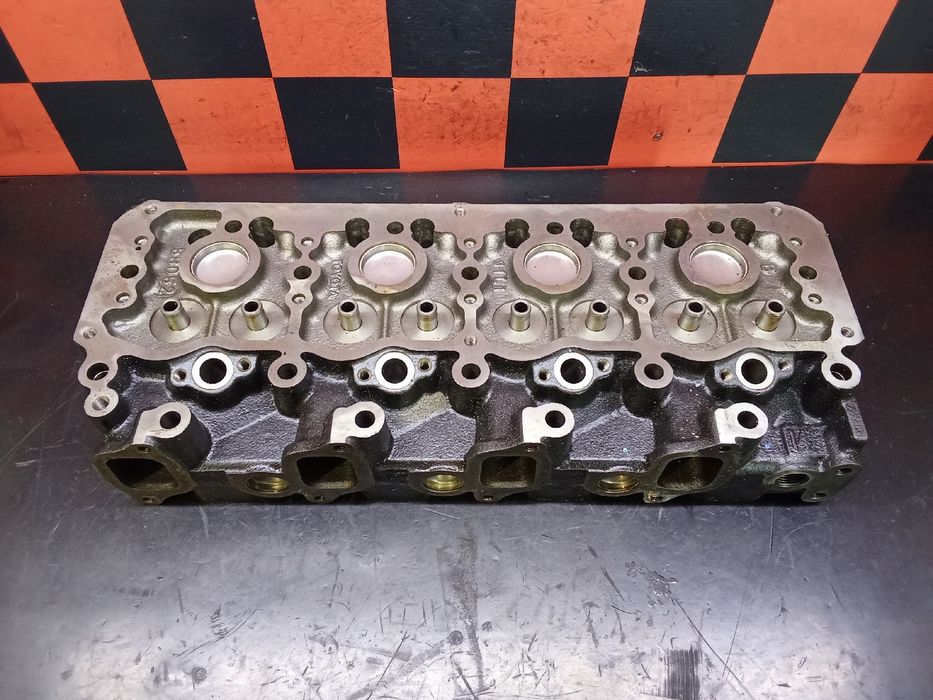 Colaça / cabeça do motor TOYOTA Dyna Chassis (KD_, LY_, _Y2_, _U3_, _U