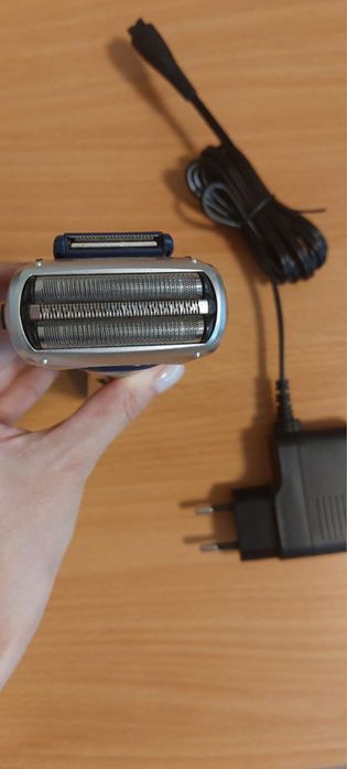 Електробритва Panasonic ES-RT37