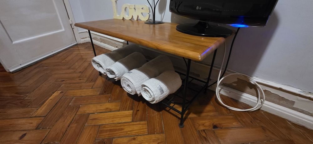 Mesa de centro bem preservada