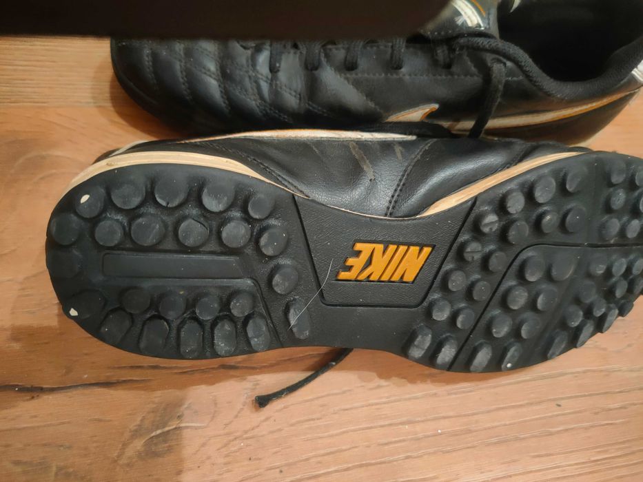 Używane buty sportowe męskie, rozmiar 38,5