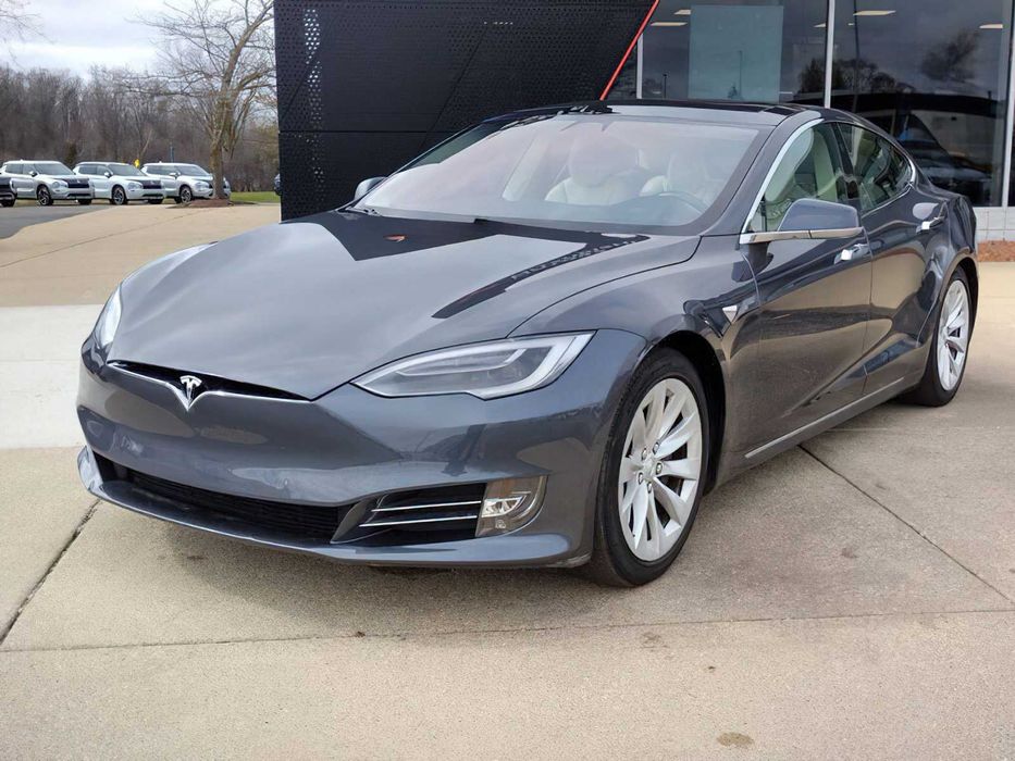 Tesla Model S 100D      2017