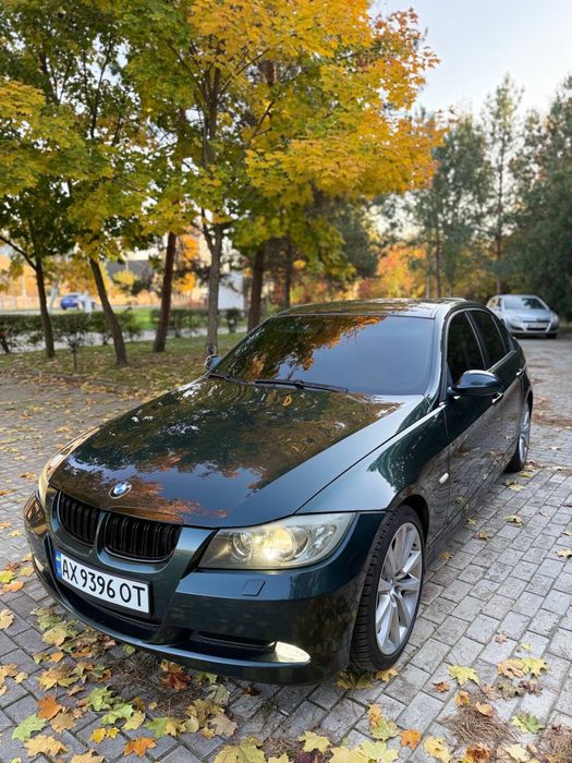 Продам BMW e90 318I в отличном состоянии !