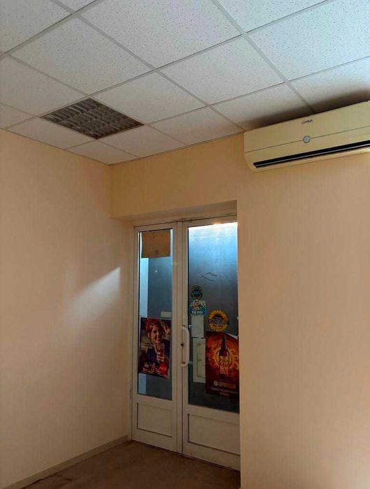 Продам комерційне приміщення 95 м². Горішні Плавні