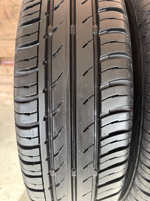 Пара літніх шин 155/65R14 Continental