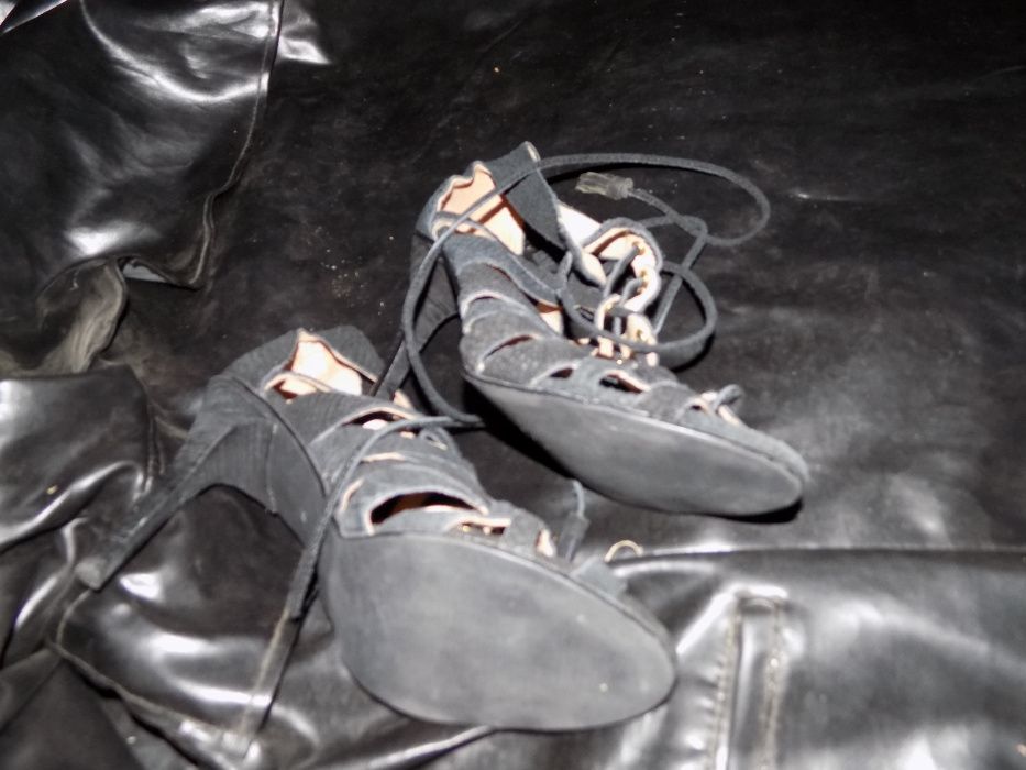 Sznurowane gladiatorki Zara – rozmiar 39, 40 - super sandałki, szpilki