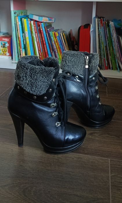 Взуття жіноче Зимове