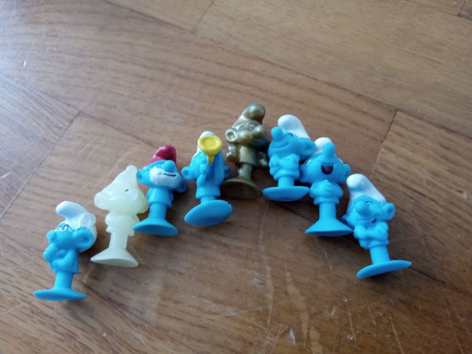 Zabawki postacie smerfy