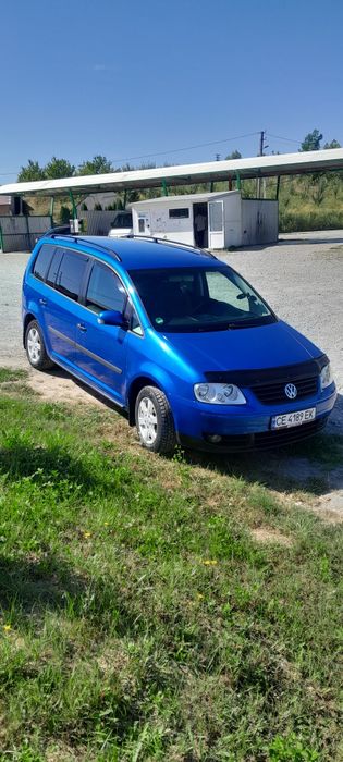 Volkswagen Touran 1.6 FSI Гарний стан 6-ступка
