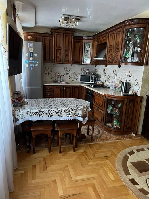 Продаж 3 кім квартири Героїв Крут