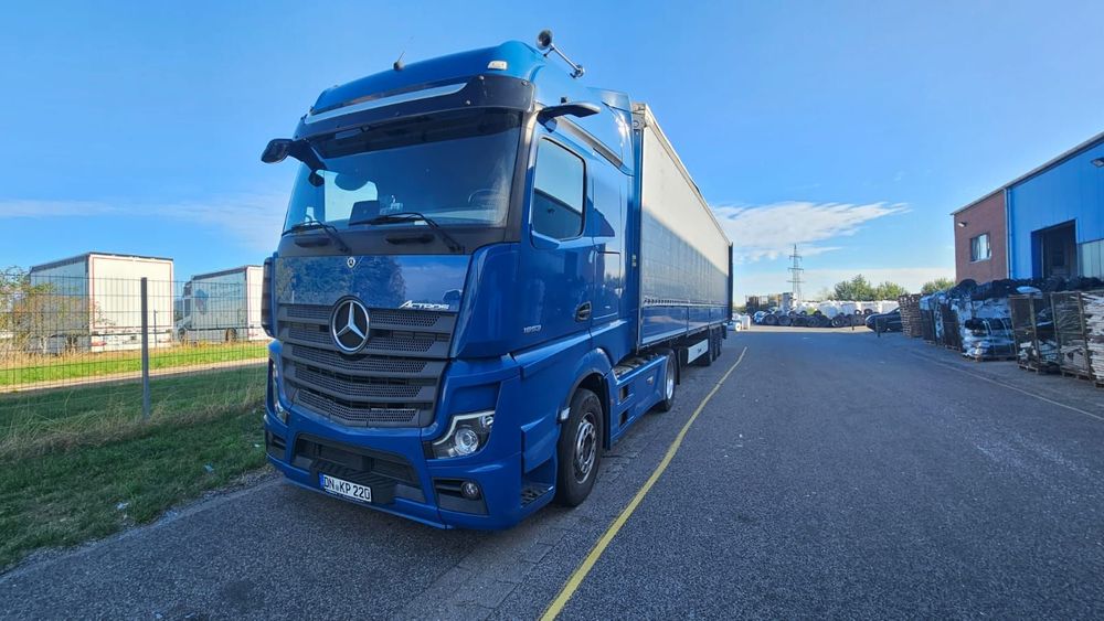 Mercedes-Benz