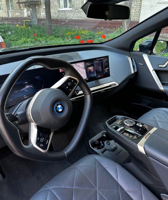 BMW ix40 на гарантії